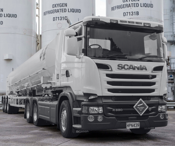 White Scania - Oxygen refrigerated liquid (3)